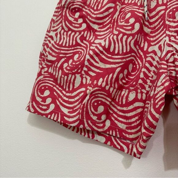 J‎ Crew Men’s Tropical Red White Print Swim Shorts size Medium - Picture 3 of 9